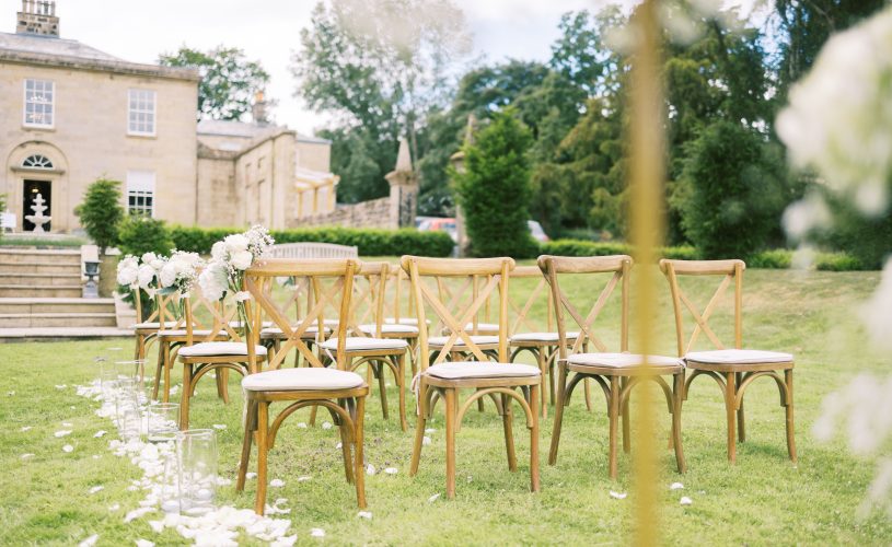 How to create the perfect rustic wedding vibe